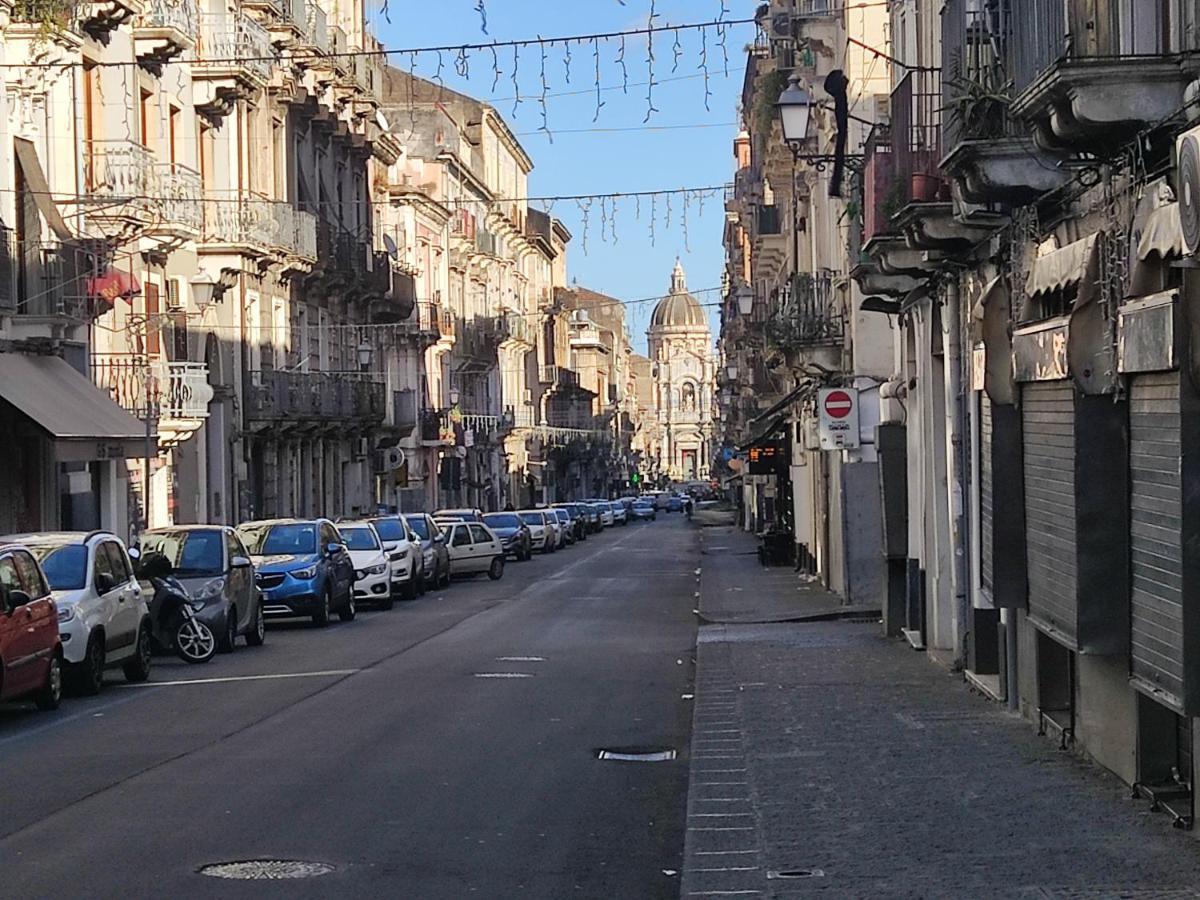 La Dimora Fiorita Apartment Catania Bagian luar foto